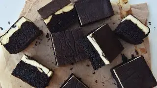 Brownie- cheesecake 2 recetas en 1 #receta #quedeliciarecetas #shortsviral #recetas #shorts