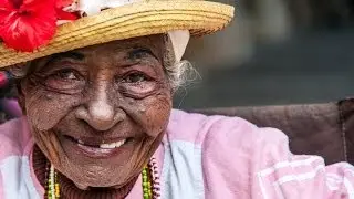 Havana Cuba Winter Vacations - Che Guevara, Ernest Hemingway, Ladies Smoking Cigars