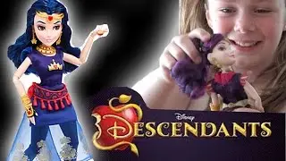 Disney Descendants : Wicked World | Genie Chic Doll Unboxing Surprise