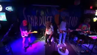 Midnight In Harlem, Mike Blue, vocal