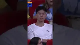 ofc he’s cheering for her 
