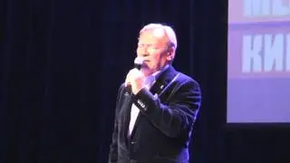 Сергей Шакуров Где-то багульник на сопках цветёт...