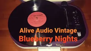 Проигрыватель виниловых дисков Alive Audio VINTAGE Blueberry Nights (VNT-02-BN)