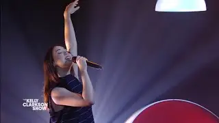 Laufey - Bored (live from The Kelly Clarkson Show)