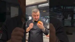 Lifehack. Peeling pomegranate.