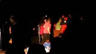 Kiss the Girl 2.AVI