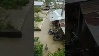 Tanggul sungai Lhoksukon meluap