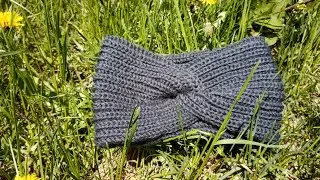 Повязочка на голову спицами полупатентной резинкой.Готовая работа🧶