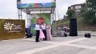 Семья Ивановых - «Над Россией моей» #годсемьи #песниотвсейдуши