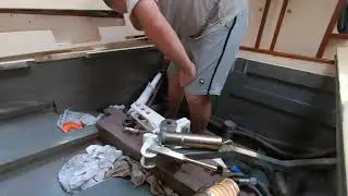 #26 The rudder hydraulic piston installation