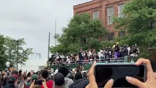I started a “Bobby” Portis chant at the Bucks parade and he noticed!