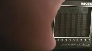 Degen DE1103 DSP & Tecsun PL-600 - 4800kHz - indor.