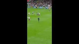 Kilman storms out from the back & sets up Bowen who smashes it home 🚀 #westham #premierleague