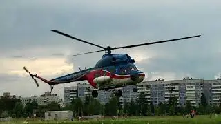 Взлет и посадка ВЕРТОЛЕТА МИ-2 в Витебске Полет - экскурсия для смельчаков