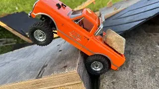 Axial SCX24 chevy C-10 🛻🎮