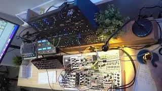 Complex Drone Oscillator w/ Make Noise Maths and Klavis Logica XT - Generative Modular Music