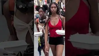 Ragnar Lothbrok Walking in Public #reaction #cosplay #ragnarlothbrok #reactionvideo #foryou #fashion