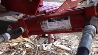 Log splitter lift arm control