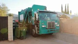 L.A. City Mini Diesel Peterbilt/Amrep doin' Trash