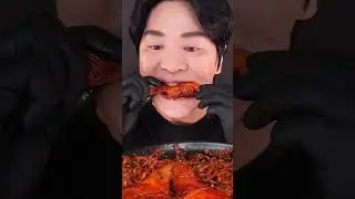 Mukbang ASMR #Shorts :) BBQ CHICKEN 🍗 BLACK BEAN NOODLE Eating 자메이카 통다리구이 치킨 짜파게티 먹방