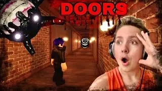 ZAHRÁLI JSME SI TU NEJDĚSIVĚJŠÍ HRU NA ROBLOXU ! / DOORS #1