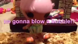 Lalalittles:Petal Blows a Bubble