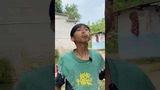 Ketika emak dan anak main ludah