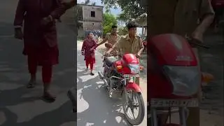 Chota Bacha Ko Bike Chalane Dene Par Ase He Police Pakar Leti Hai 🙄😂😁#funny #viral#shorts