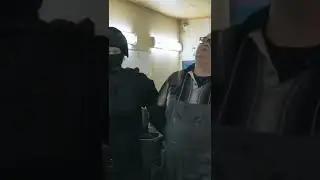 В ж*пу глаз 🤣😂😆 или вилкой раз