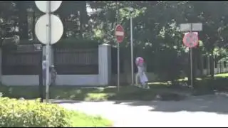 Гарри и Лиза Галкины гуляют по Юрмале