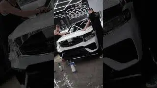 Защитили переднюю часть полиуретановой плёнкой от сколов и царапин