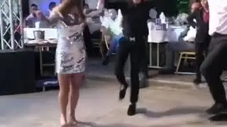 halay başı kız EFSANE  oynuyor PART 1