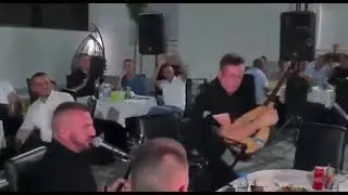 Çarten grupi Zhutat, çohen në këmbë dhe e thejnë çitelinë: 