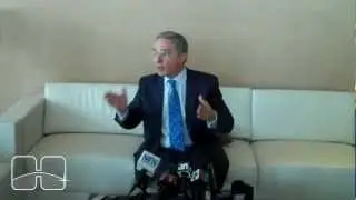 Presidente Alvaro Uribe Rueda De Prensa En Miami
