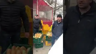 "Мы хотим мир". Азербайджанцы в Одессе раздают хлеб