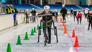 Frame Schaatsen op de ijsbaan bij jou in de buurt