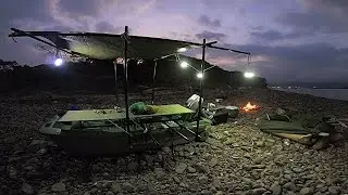 I tried living with a roof on a small boat!