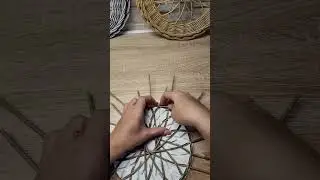 How to make a stencil for paper vine weaving?
