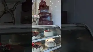 Yummy desserts @ #karinascakehouse #Glendale #California #USA 🇺🇸
