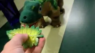 The Cute Pleo Eats A Leaf!