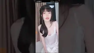 cewe polos pake satin putih
