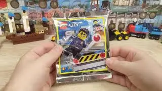Обзор журнала LEGO City (Лего Сити) №6, 2021 года с конструктором полицейский Дюк Детэйн