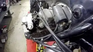 Remove Honda CB500 K3 engine from frame