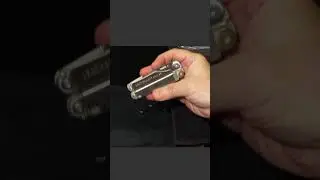 1-Sec., One-Handed Leatherman Opening Trick!  #shorts #edc #knife #multitool #leatherman #trick
