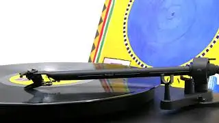 Talking Heads - This Must Be The Place (Naïve Melody) (Vinyl Video)