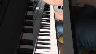 New kid, grade 7 piano. Как можно учить середину. Чтобы не ускорять левую руку.