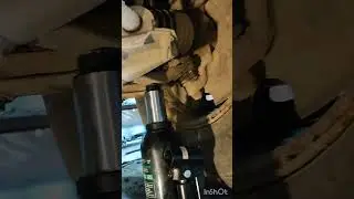 Как проверить шаровые на ниве