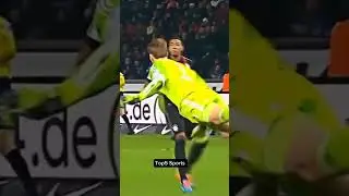 Goalkeeper skills Status #top5sports #football #footballvideos #viral #soccerplayer #soccer #goal