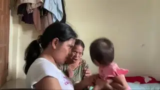 Tante Eka Dan nenek sama-sama olah raga di kasur! Bonus tidur siang bersama nenek! 