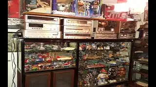 A MAIOR COLEÇÃO DE COLEÇÕES QUE VOCÊ JÁ VIU, SURREAL A VARIEDADE E QUANTIDADE DE OBJETOS NESSE APTO.
